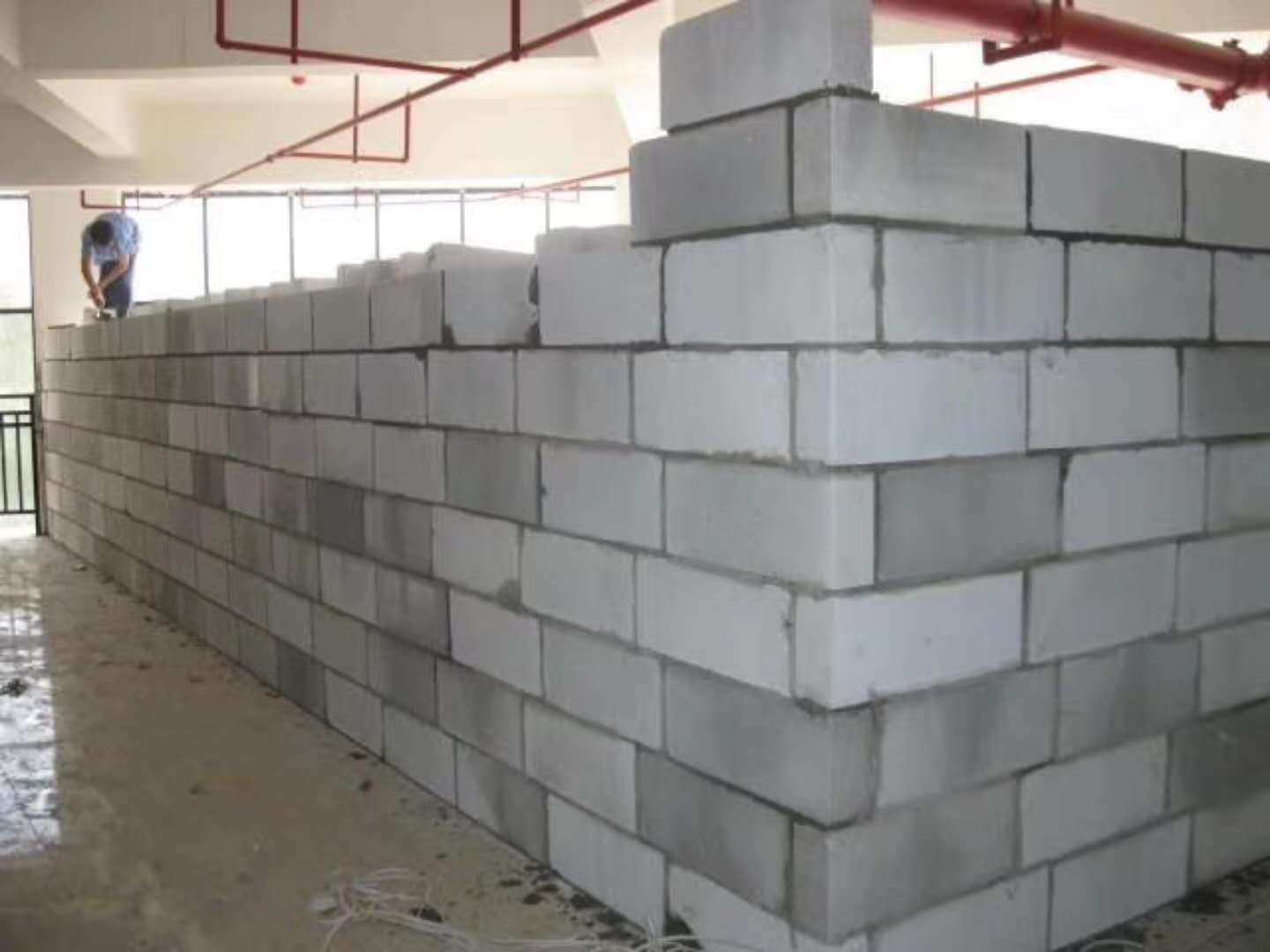 巩义蒸压加气混凝土砌块承重墙静力和抗震性能的研究